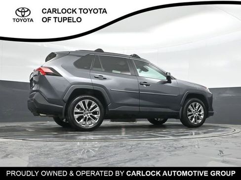 Used 2021 Toyota RAV4 XLE Premium image 40