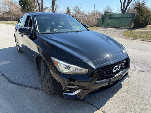 Used 2019 INFINITI Q50 Luxe w/ Essential Package (3.0T Luxe) image 3
