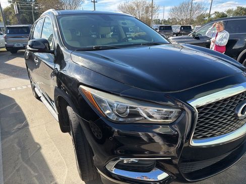Used 2018 INFINITI QX60 Base w/ Premium Plus Package image 3
