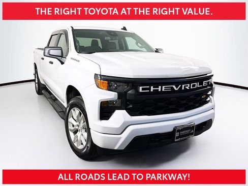 Used 2023 Chevrolet Silverado 1500 Custom image 1