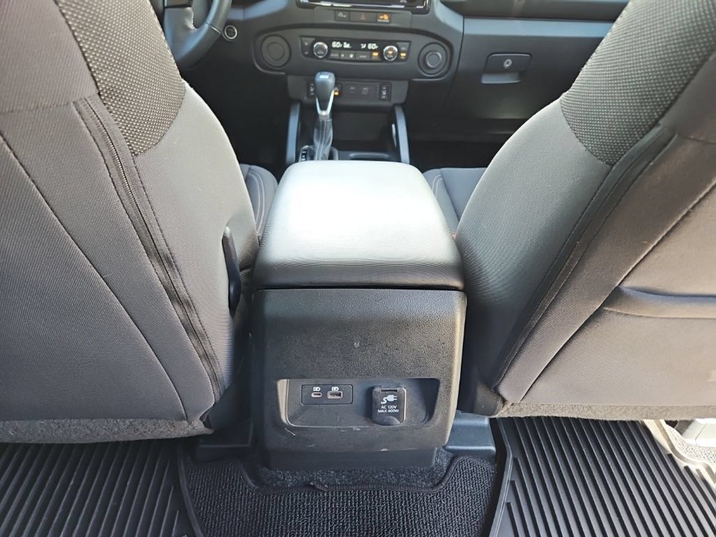 Used 2024 Nissan Frontier SV w/ SV Convenience Package RWD image 33