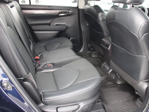 Certified 2022 Toyota Highlander Limited image 21