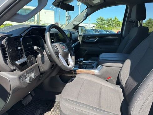 Used 2025 GMC Sierra 1500 Elevation w/ X31 Off-Road Package AWD/4WD image 19