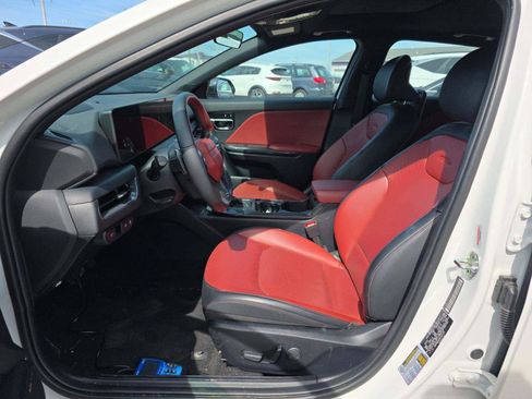 Used 2025 Kia K4 GT-Line w/ GT-Line Premium Package FWD image 6