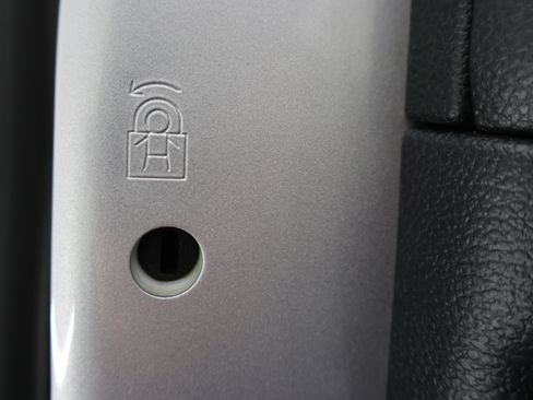 Used 2018 Ford F250 Lariat w/ Chrome Package image 33