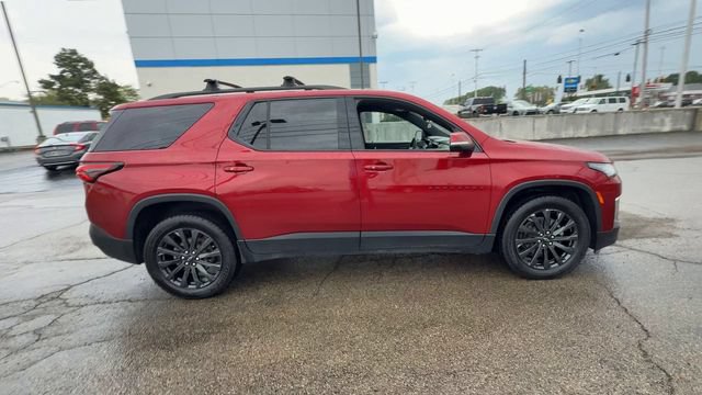 Used 2023 Chevrolet Traverse RS w/ LPO, Floor Liner Package AWD/4WD image 9