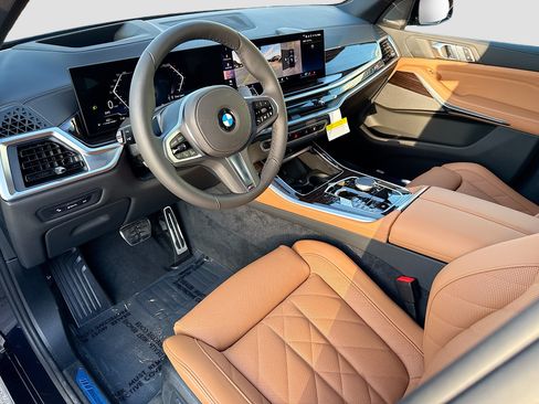 New 2026 BMW X5 xDrive40i w/ M Sport Package AWD/4WD image 25