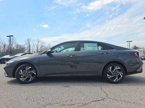 New 2026 Hyundai Elantra Limited FWD image 13