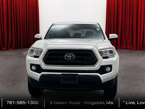 Certified 2022 Toyota Tacoma SR5 image 2