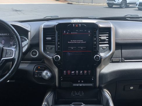 Used 2020 RAM 1500 Laramie AWD/4WD image 32
