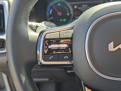 Certified 2023 Kia Sorento EX image 31