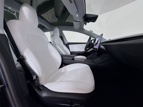 Used 2024 Tesla Model 3 Long Range RWD image 28