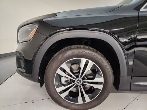 Used 2025 Mercedes-Benz GLB 250 image 11