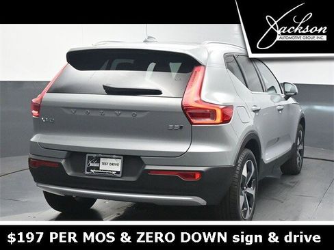 Certified 2025 Volvo XC40 B5 Core w/ Protection Package Premier image 7