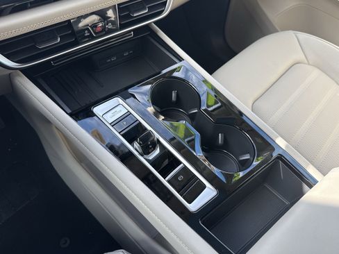 New 2026 Volkswagen Atlas SEL image 21