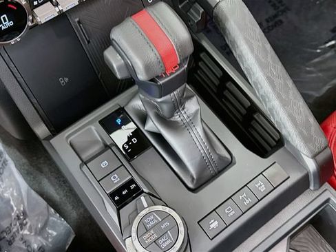 Used 2025 Toyota Tacoma TRD Pro AWD/4WD image 17