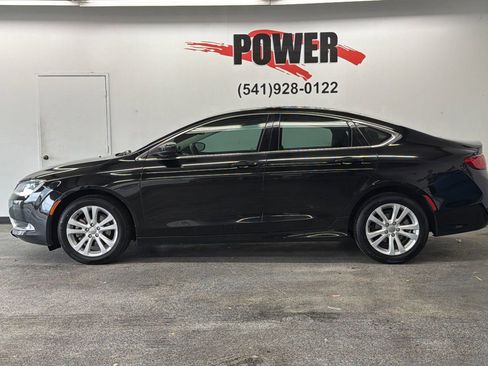 Used 2016 Chrysler 200 Limited FWD image 6