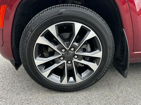 Used 2024 Jeep Grand Cherokee Overland image 36