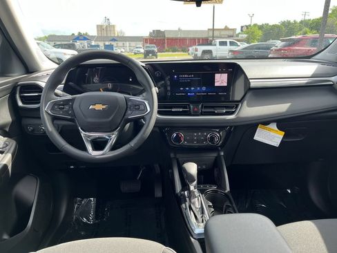 New 2026 Chevrolet TrailBlazer LT w/ LT Cold Weather Package AWD/4WD image 13