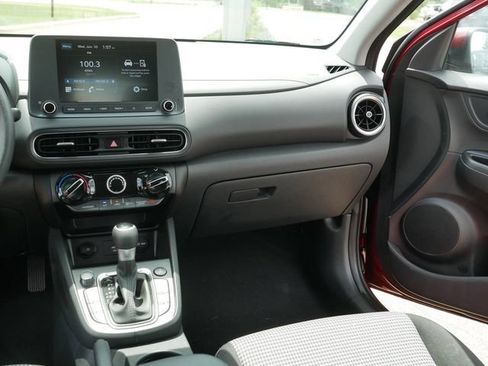 Used 2023 Hyundai Kona SE AWD/4WD image 23