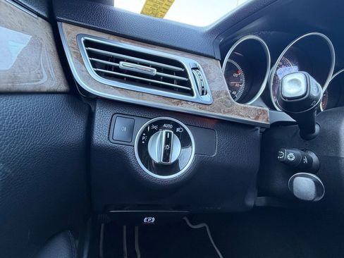 Used 2016 Mercedes-Benz E 350 4MATIC Sedan w/ Premium Package image 32