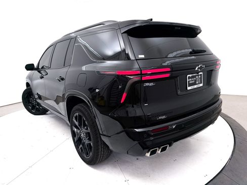 Used 2024 Chevrolet Traverse RS FWD image 9