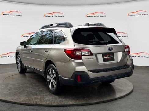 Used 2019 Subaru Outback 2.5i Limited AWD/4WD image 8