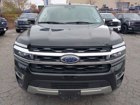 Certified 2024 Ford Expedition Limited image 3