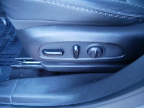 Used 2021 Chevrolet TrailBlazer ACTIV w/ Convenience Package image 19