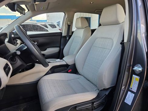 Used 2023 Honda HR-V LX image 10