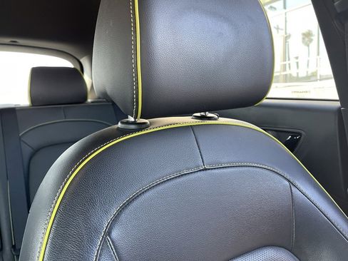 Used 2019 Hyundai Kona Limited image 17