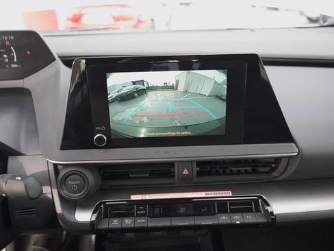 Certified 2025 Toyota Prius LE image 27