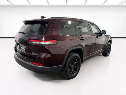Used 2024 Jeep Grand Cherokee L Laredo AWD/4WD image 4