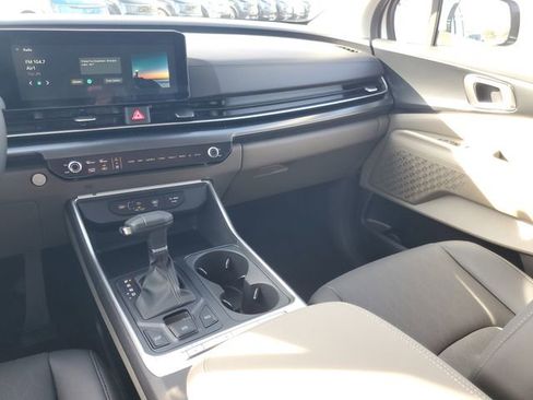 New 2026 Kia Carnival LXS image 11