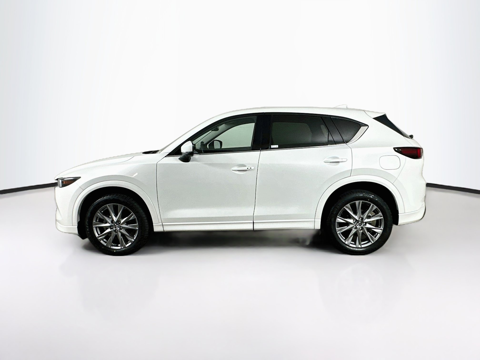 Used 2025 MAZDA CX-5 AWD 2.5 S w/ Premium Plus Pkg image 4