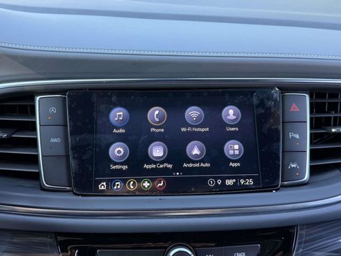 Used 2024 Buick Enclave Essence AWD/4WD image 22