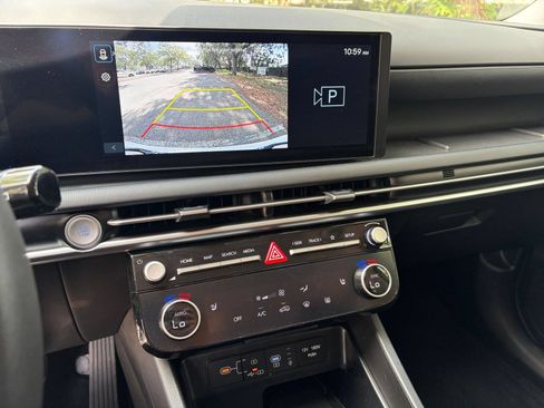 Used 2025 Hyundai Tucson SEL FWD image 17