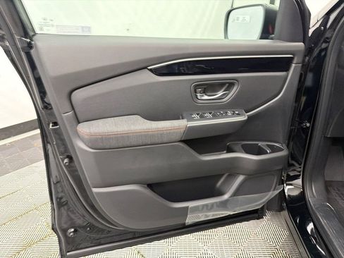 New 2026 Honda Pilot Sport image 11