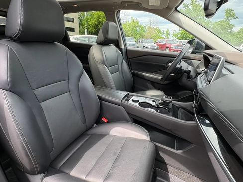 Used 2023 Nissan Rogue SL AWD/4WD image 38