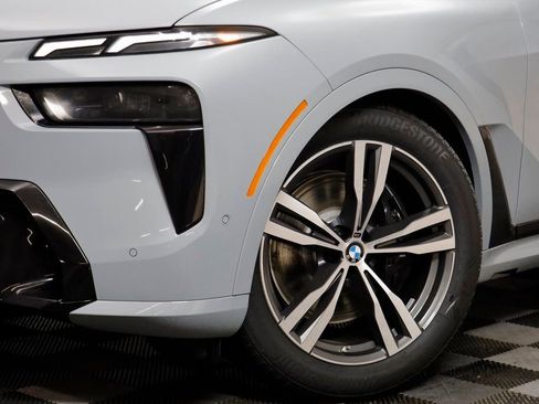 New 2026 BMW X7 xDrive40i w/ M Sport Package AWD/4WD image 3