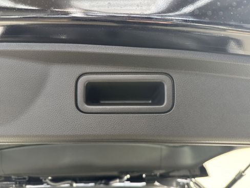 New 2025 Nissan Armada SV image 34