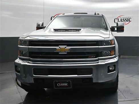 Used 2019 Chevrolet Silverado 2500 LTZ w/ Duramax Plus Package image 4