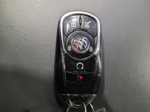 Used 2020 Buick Enclave Essence w/ Sound and Sites Package AWD/4WD image 32