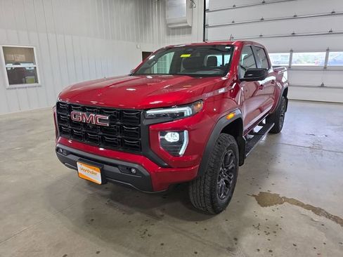 Used 2025 GMC Canyon Elevation w/ Convenience Package AWD/4WD image 4