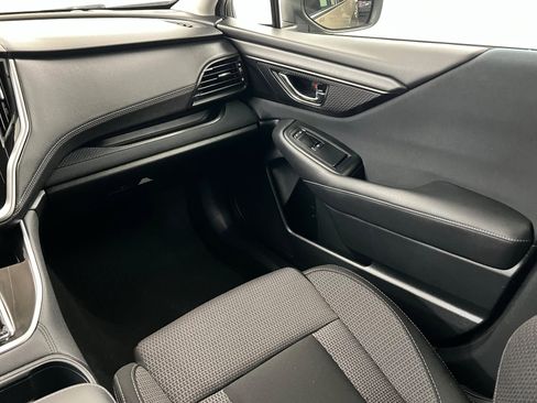 Used 2022 Subaru Outback Premium image 11