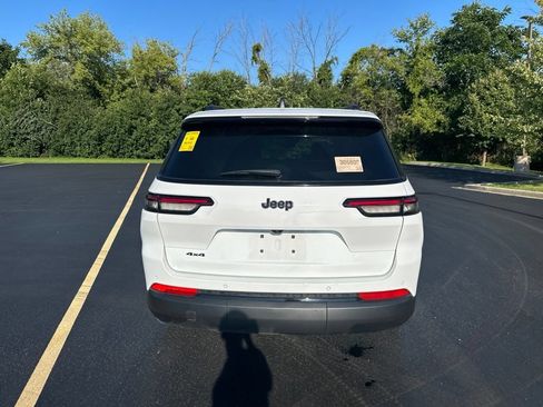 Certified 2023 Jeep Grand Cherokee L Laredo AWD/4WD image 4