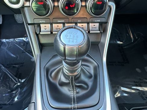 Used 2024 Toyota GR86 image 30
