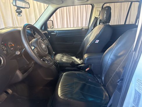 Used 2017 Jeep Patriot Sport w/ Power Value Group image 18