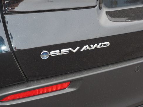 New 2026 Toyota bZ XLE image 18