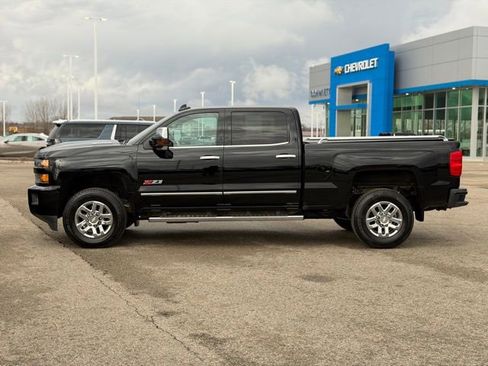 Used 2019 Chevrolet Silverado 3500 LTZ w/ Duramax Plus Package image 10